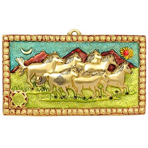 Cuadro Decorativo de Pared con Diseño Tradicional de Caballos Corriendo, en Aluminio Puro, 16.76 cm de Altura - Product Image 1