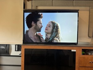 Casa Contenedor MB Mercedes Unity 2016 para Viajes de Ocio con Sistema de Energía Integrado y Espacio Preparado para Uso en Exteriores con Garantía - Product Image 4