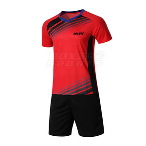 Ropa de fútbol de alta calidad al por mayor, Diseña tus propios conjuntos de UNIFORMES DE EQUIPO personalizados a precios asequibles - Product Image 1