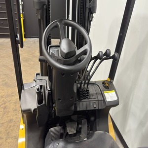 Transpaleta con batería de 3 toneladas con certificación CE, nueva altura de elevación de 6m, triple mástil, horquilla de 180mm de ancho, accesorios para montacargas - Product Image 2