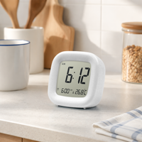 Jam Alarm Digital Huayang 6005 dengan Tampilan Suhu Layar LCD Besar Jam Meja Mini Bertenaga Baterai untuk Kamar Tidur di Samping Tempat Tidur.