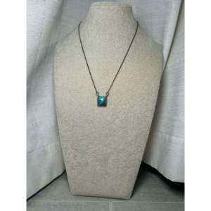 Collier Judith Dixon Kingman en turquoise et or 14K/18K avec serti géométrique, bijoux tendance en or rose pour fiançailles - Product Image 3