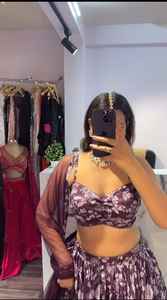 Lehenga งานแต่งงานดีไซเนอร์ล่าสุดที่สวยงามพร้อมการพิมพ์ดิจิตอลที่สวยงาม - Product Image 3