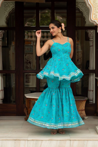Conjunto Sharara de Algodón Azul Gulabi Galiyan con Dupatta de Georgette, Vestidos Casuales con Cintura Natural y Aberturas - Product Image 6