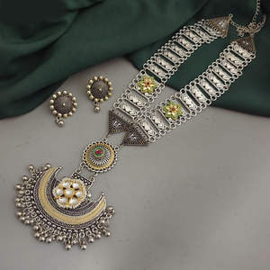 Conjunto de collar y pendientes de tuerca de fusión larga oxidada de alto grado Kanishka, superventas directo del proveedor indio, forma geométrica - Product Image 1