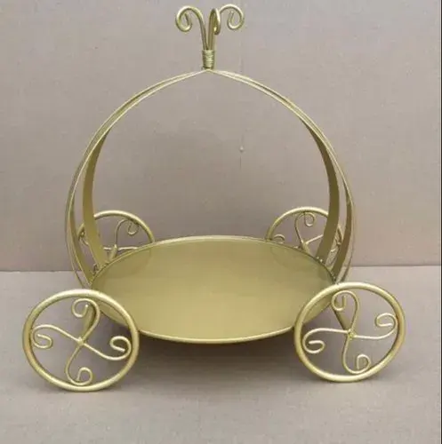 New Premium Design Four Wheels Round Cake Stand For Moving High Quality Decorated Gold Finishing Unique Style Metal Cake Stands