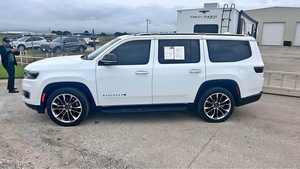 Jeep Wagoneer l Series II Sport d'occasion propre, année 2023 - Product Image 5