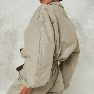 Vente en gros, sweat à capuche zippé pour femme, top court en polaire oversize, fermeture éclair pour femme, sweat à capuche en coton teint en marron - Product Image 2