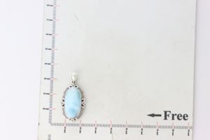 Colgante de Plata de Ley 925 Natural de Alta Calidad con Engaste de Bisel Moderno, Larimar de Forma Ovalada con Corte Cabujón, Diseño Elegante para Regalo - Product Image 3