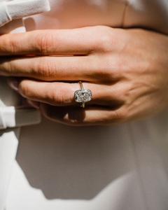 11x9mm Allongé Coussin Coupe Moissanite Solitaire Bague de Fiançailles en Réglage de Lunette avec Bande d'Or | Bijoux de Mariage de Mariée - Product Image 3