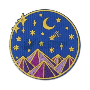 Des prix raisonnables dernière conception faite patchs brodés fabriqués en usine conception personnalisée tissu patchs de broderie personnalisés - Product Image 5