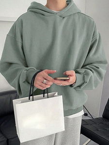 Sweat à capuche épais et lourd pour homme, brodé, à épaules tombantes, 500 GSM, avec logo personnalisé, coupe oversize - Product Image 4