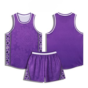 Camiseta de baloncesto personalizable de poliéster 100% transpirable impresa disponible en diferentes tamaños y colores para uso deportivo - Product Image 4
