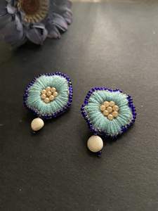 Pendientes de cuentas florales, pendientes personalizados con múltiples cuentas, joyería festiva para mujer al mejor precio, pendientes de cuentas hechos en India - Product Image 5