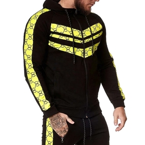 Fabricant de vêtements en gros Ensemble deux pièces Sweat-shirt à capuche surdimensionné en polaire personnalisé Ensemble de jogging pour hommes Survêtements - Product Image 3