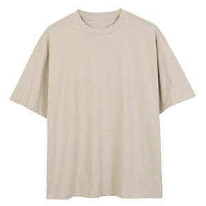 T-shirt imprimé T-shirt en coton à manches courtes pour homme avec design d'impression de placement unique - Product Image 5