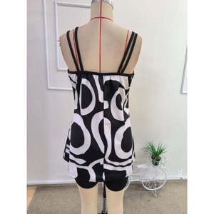 Conjunto de Dos Piezas para Mujer, Blusa con Tirantes y Cuello Redondo con Estampado Scuba y Leggings, 36875 - Negro - Product Image 5