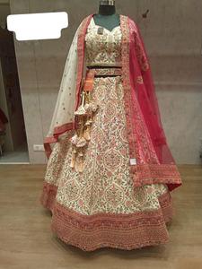 Robe élégante en georgette brodée pour femme, parfaite pour les fêtes traditionnelles, les réceptions et les célébrations festives - Product Image 2