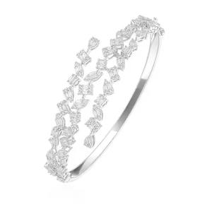 1.60ct Brazalete abierto de diamante natural 13.55gm 18K Oro blanco Brazalete ajustable Diamante de corte brillante Half Eternit - Product Image 3