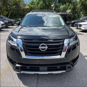 Nissan Pathfinder SL 2024 UTILISÉ EN BON ÉTAT - Product Image 1