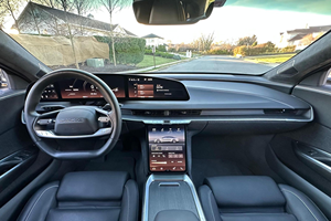 L U c I d Air Touring Coupé Turbo AWD 2023, cuir, faible kilométrage, boîte automatique, conduite à gauche, essence, état neuf - Product Image 3