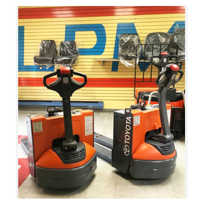 Las mejores ofertas: Transpaleta eléctrica Toyota 8HBW23 en perfecto estado para talleres de reparación de maquinaria e industrias de impresión - Product Image 1