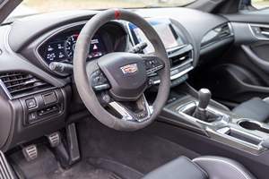 CADILLAC CT5-V BLACKWING ÉDITION 120ÈME ANNIVERSAIRE 2023 D'OCCASION (LHD/RHD) - Product Image 4