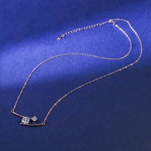 สร้อยคอเงินแท้ 925 รูปตะเกียบ ประดับเพชรโมอิสซาไนต์ทรงบริลเลียนต์ 1 กะรัต 2 เม็ด จี้เก๋ไก๋ ของขวัญวันวาเลนไทน์สุดฮิตจากโรงงาน - Product Image 4