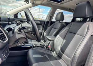 Kia Seltos EX AWD 2025, versión de lujo de gama media del SUV subcompacto rediseñado - Product Image 2