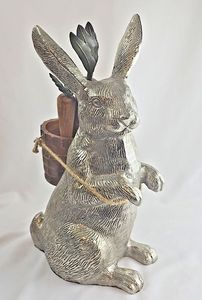 Statue de lapin élégante en aluminium, décoration de jardin, améliorant l'esthétique extérieure des cours, des terrasses et des allées de jardin - Product Image 4
