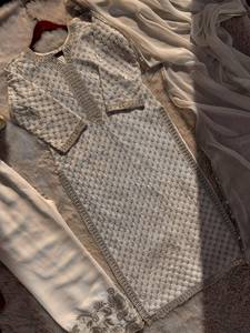 Ensemble Kurta de créateur pour femmes vêtements indiens pakistanais toutes saisons vêtements de fête en fausse Georgette broderie travail - Product Image 4