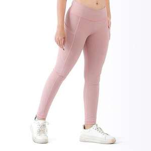 Nouveau modèle Leggings de gym pour femmes avec logo personnalisé Offre Spéciale fabriqués au Pakistan Leggings de gym pour femmes en tissu respirant sur toute la longueur à bas prix - Product Image 4