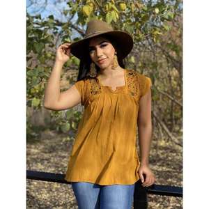 Blusa Blanca Bordada para Mujer, Top Étnico Floral Hecho a Mano, Camisa Boho sin Mangas para Verano - Product Image 3