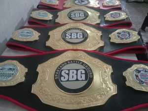 Cinturón de título de boxeo de lucha libre OEM/ODM Premium Cuero grueso de 8MM, logotipo de aleación de zinc personalizado, diseño de campeón de legado de peso pesado - Product Image 2