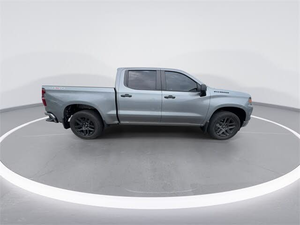 CLEAN 2023 C H e V R o L E T Plata ado 1500 Custom Crew Cab 4WD - Product Image 5
