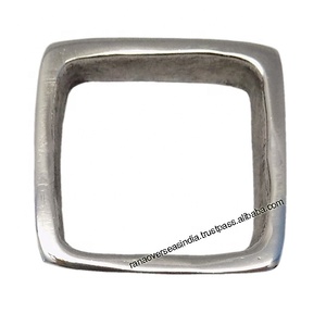 Porte-serviette en aluminium à sublimation de forme carrée en nickelé pour la décoration de table des fêtes - Product Image 1