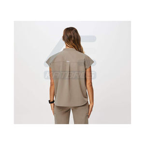 Traje Médico Resistente Diseñado para Entornos Sanitarios Exigentes, Comodidad, Resistencia y Apariencia Profesional - Product Image 6