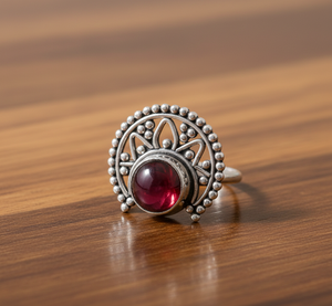 Anillo de eternidad de estilo bohemio de Plata de Ley 925, ajuste de bisel de piedras preciosas granate redondo hecho a mano - Product Image 5