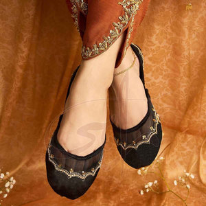 รองเท้าคุสซ่าแฟชั่นสำหรับผู้หญิง สวมใส่สบาย กันลื่น พิมพ์ลาย ทนทาน พื้นรองเท้าหนังแท้ ด้านบนบุผ้ากำมะหยี่ - Product Image 3