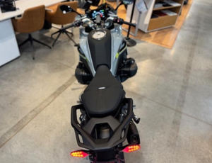 รถมอเตอร์ไซค์รุ่นยอดนิยมปี 2026 R1300RS 1,300 ซีซี 145 แรงม้า 7,750 รอบต่อนาที พร้อมจัดส่ง - Product Image 3