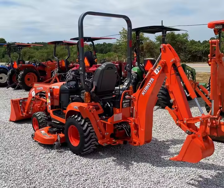 Слегка б/у KUBOTA BX25D 4wd колесное сельскохозяйственное оборудование трактор для продажи по очень низкой цене