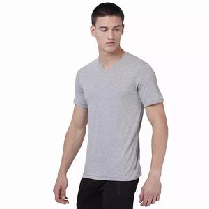 Camisetas de anime con cuello en V al por mayor para hombres y mujeres, camisetas de algodón de manga corta con estampado personalizado, proveedor al por mayor - Product Image 3