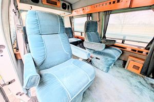 Chevrolet G20 de 1993, en excellent état - Product Image 2