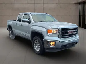 GMC Sierra 1500 SLE 2015 Usada en Perfecto Estado - Product Image 2