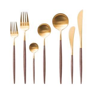 Ensemble de couverts élégants et raffinés, plaqué or, manche noir, design artisanal moderne, vaisselle de fête, articles de cuisine pour hôtel - Product Image 5