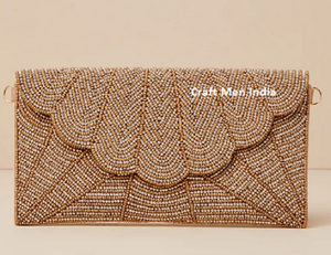 Sac à rabat rectangulaire chic en cristal de lavande avec une élégante garniture en perles blanches et une poignée supérieure structurée, à prix de gros. - Product Image 1