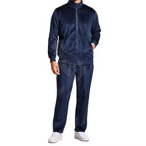 Conjunto de dos piezas de terciopelo con patrón sólido de moda Sudadera con capucha transpirable y pantalones con cordón para ropa de calle de invierno Look chándal de terciopelo - Product Image 3