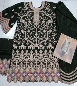 Diseñador Heavy Creep Silk Palazzo Dupatta con Secuencia de trabajo de bordado de impresión multidigital para ocasiones de fiesta India pakistaní - Product Image 5