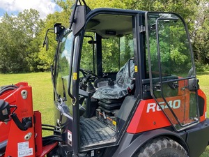 2023 pour chargeuse sur pneus compacte Kubota R640 avec moteur diesel 64 HP Capacité de 5.3 tonnes pour la manutention agricole - Product Image 4