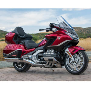 Moto de tourisme haut de gamme Honda Gold Wing Tour DCT avec transmission automatique à double embrayage pour les longs trajets - Product Image 2